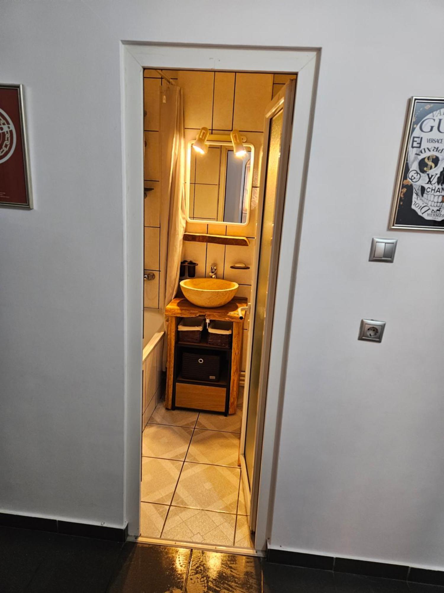 Oscar Apartment