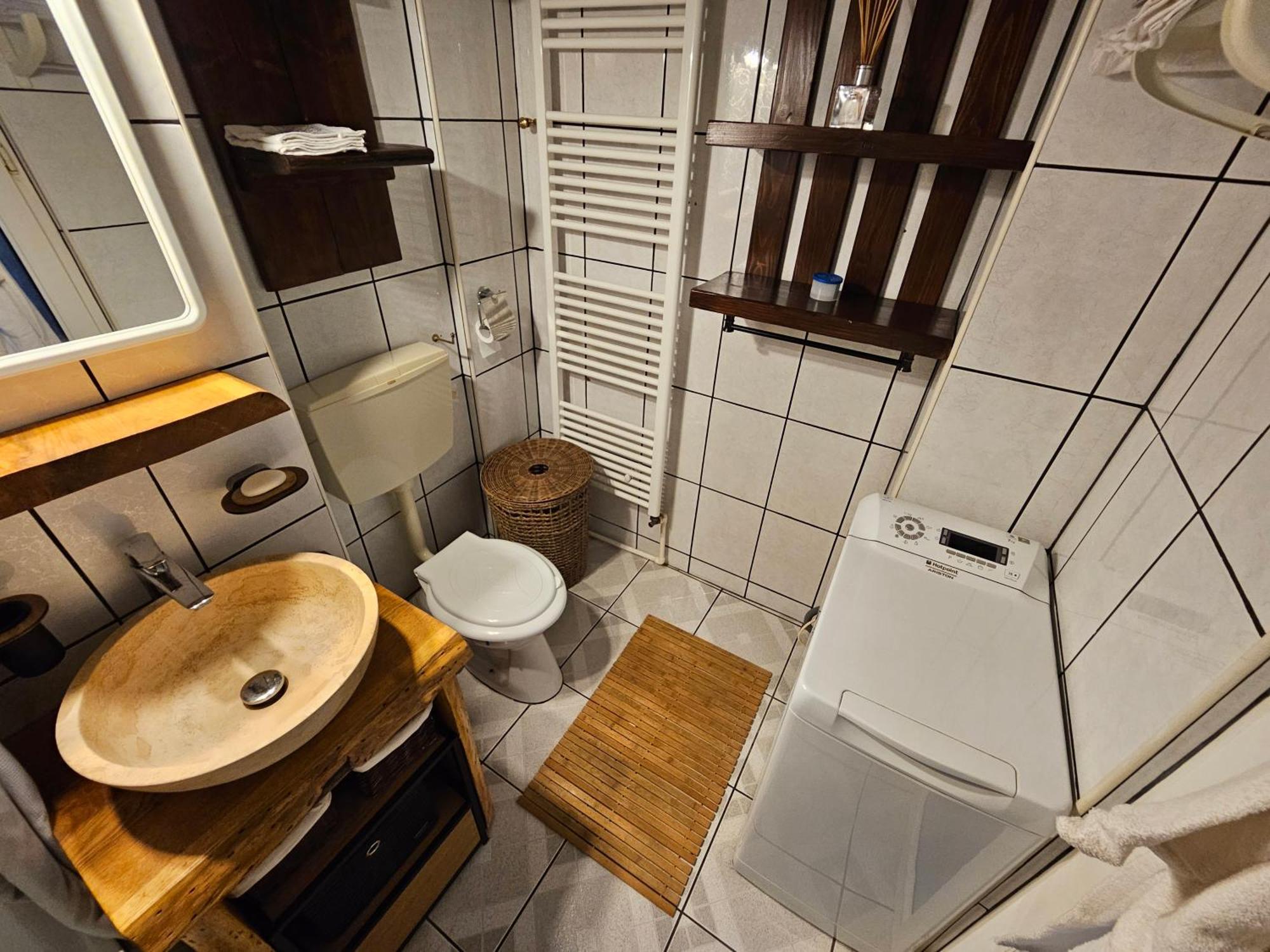 Apartment Oscar